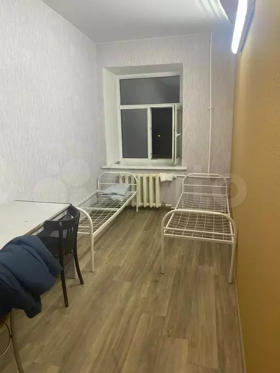 Комната 11 м в 3-к., 3/3 эт. - Фото 1