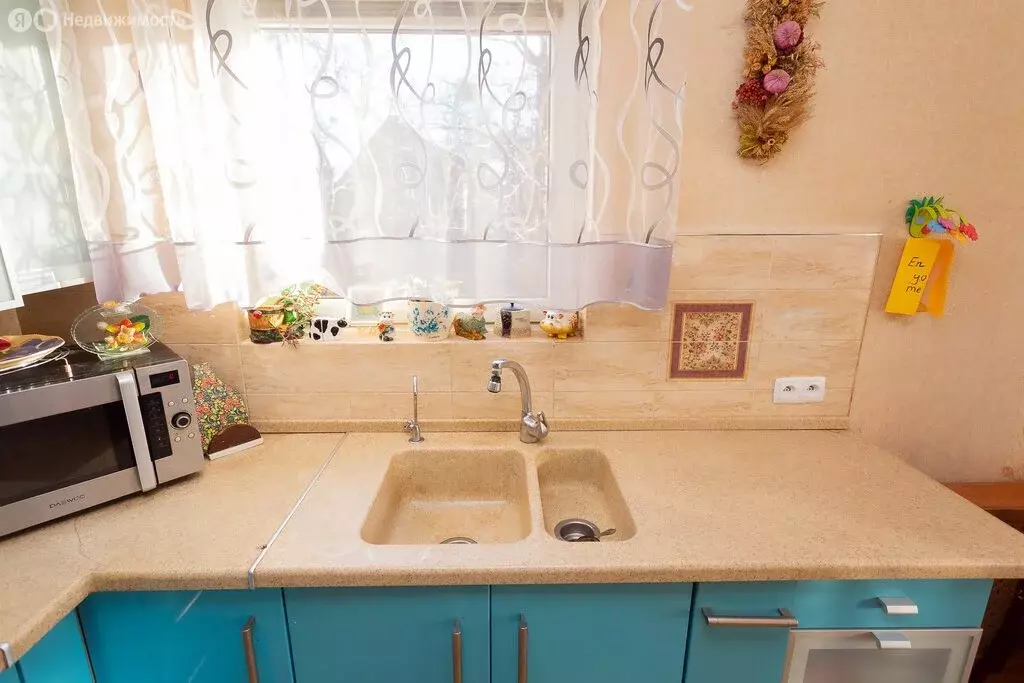 3-комнатная квартира: Калининград, улица Лейтенанта Катина, 69 (88 м) - Фото 1