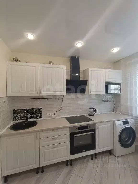 3-к кв. Санкт-Петербург пос. Шушары, ул. Вишерская, 24 (80.0 м) - Фото 1