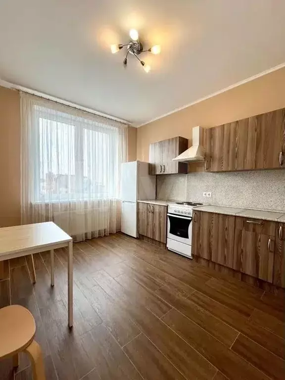 1-к. квартира, 40м, 14/24эт. - Фото 1