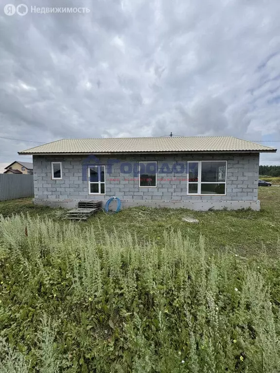 Дом в Свердловская область, Каменский муниципальный округ, посёлок ... - Фото 2