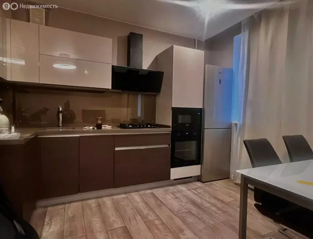 3-комнатная квартира: Санкт-Петербург, Карташихина улица, 2/13 (64 м) - Фото 0