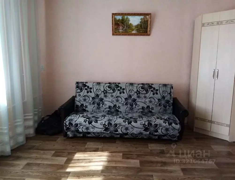 2-к кв. Ростовская область, Каменск-Шахтинский ул. Ворошилова (58.0 м) - Фото 0