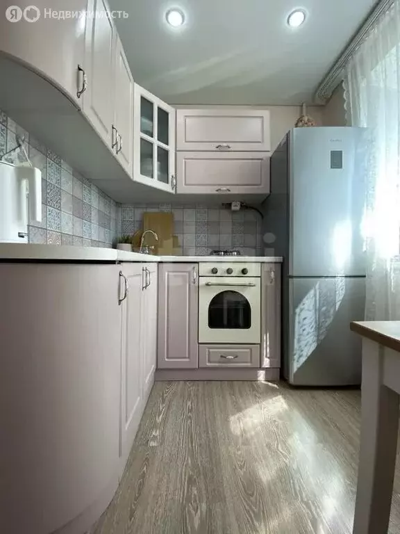 3-комнатная квартира: Ирбит, улица Азева, 36 (56.9 м) - Фото 0