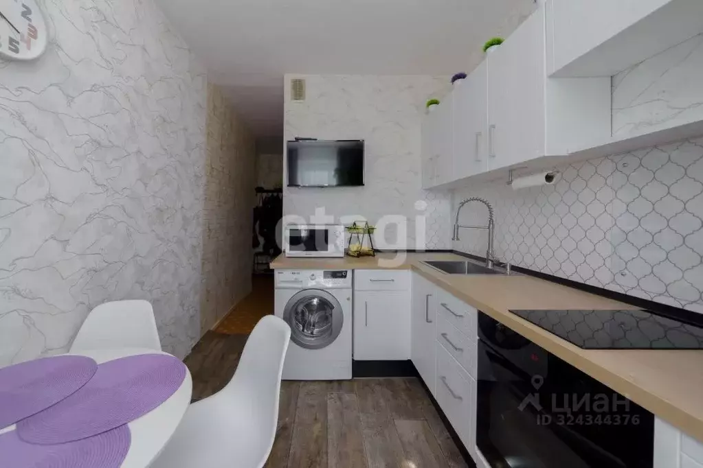 2-к кв. Тюменская область, Тюмень ул. 30 лет Победы, 112 (51.0 м) - Фото 2