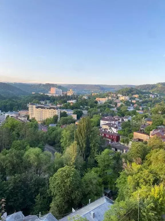 2-к кв. Ставропольский край, Кисловодск ул. Шаумяна, 31/33 (70.0 м) - Фото 1