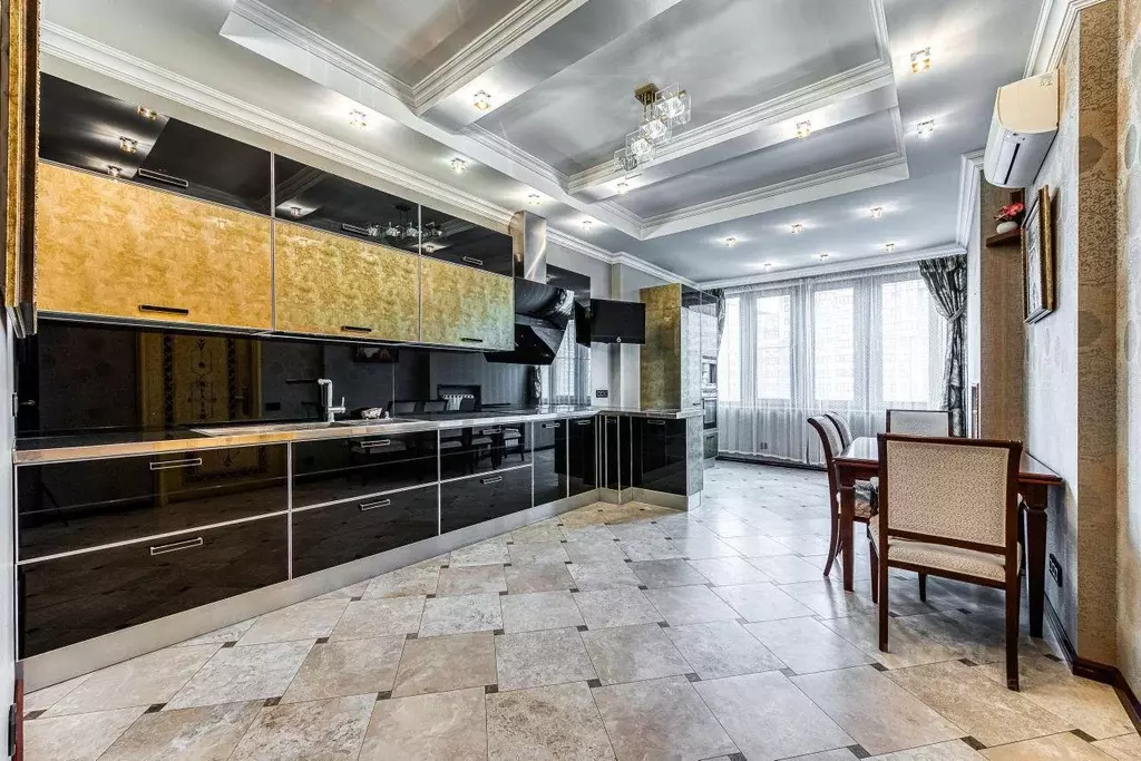 Квартира, 3 комнаты, 130 м - Фото 1