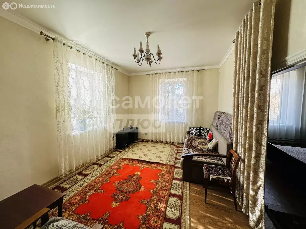 2-комнатная квартира: Буйнакск, улица Ленина, 5 (56.5 м) - Фото 1