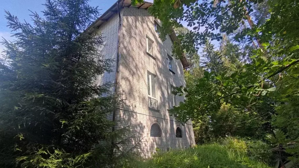 Дом в Ленинградская область, Гатчинский район, Вырица городской ... - Фото 0