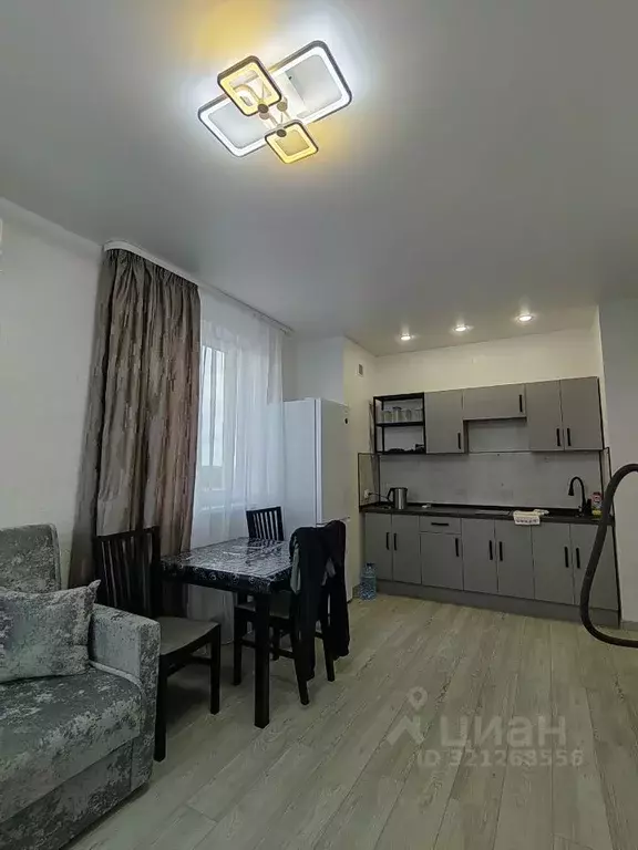 1-к кв. Тюменская область, Тюмень ул. Краснооктябрьская, 10 (41.0 м) - Фото 1