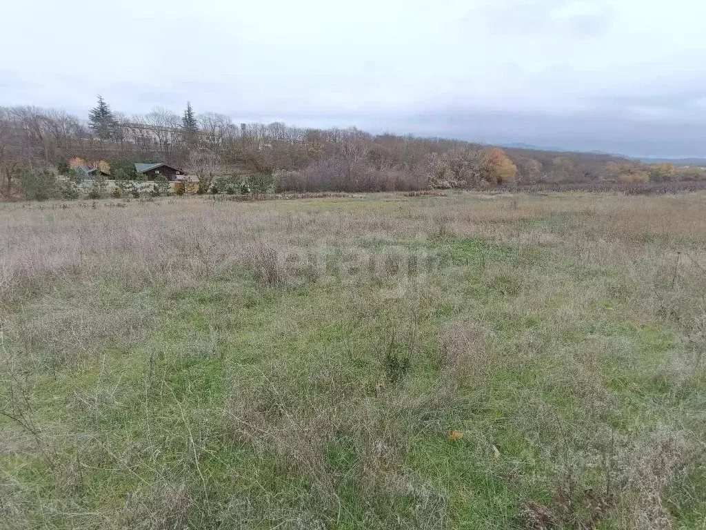 Участок в Крым, Симферопольский район, Добровское с/пос, с. ... - Фото 2