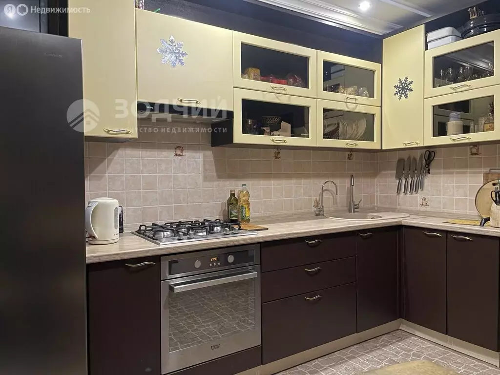 2-комнатная квартира: Новочебоксарск, улица Строителей, 1к1 (54.8 м) - Фото 2