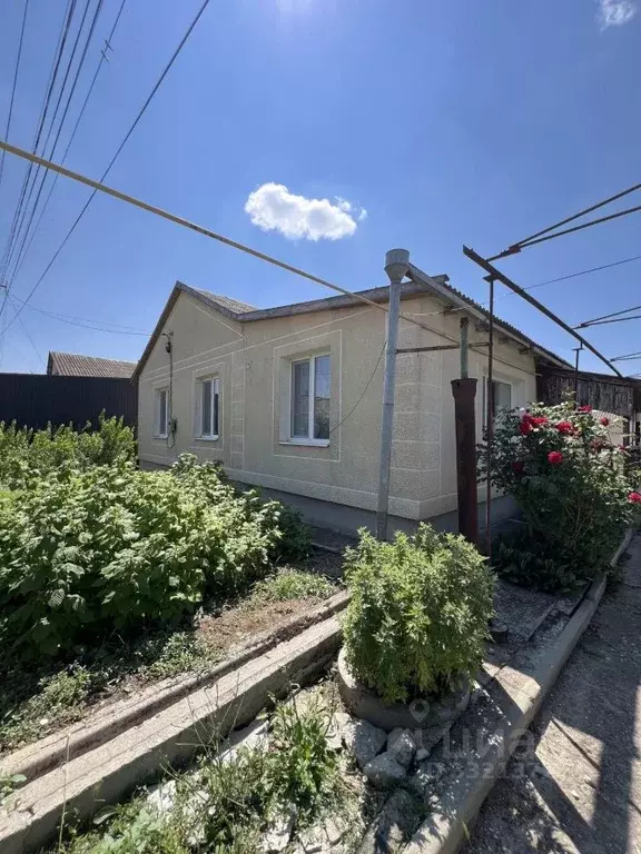 Дом в Крым, Сакский район, с. Суворовское  (78 м) - Фото 1