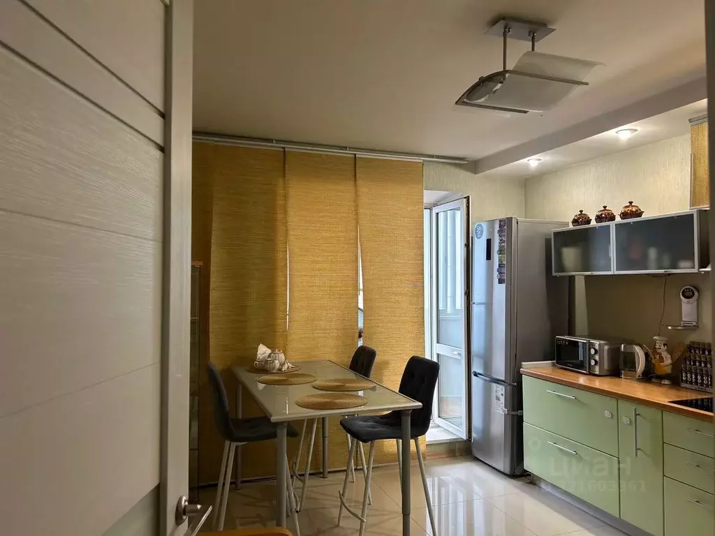 2-к кв. Самарская область, Тольятти ул. Автостроителей, 50 (71.2 м) - Фото 1