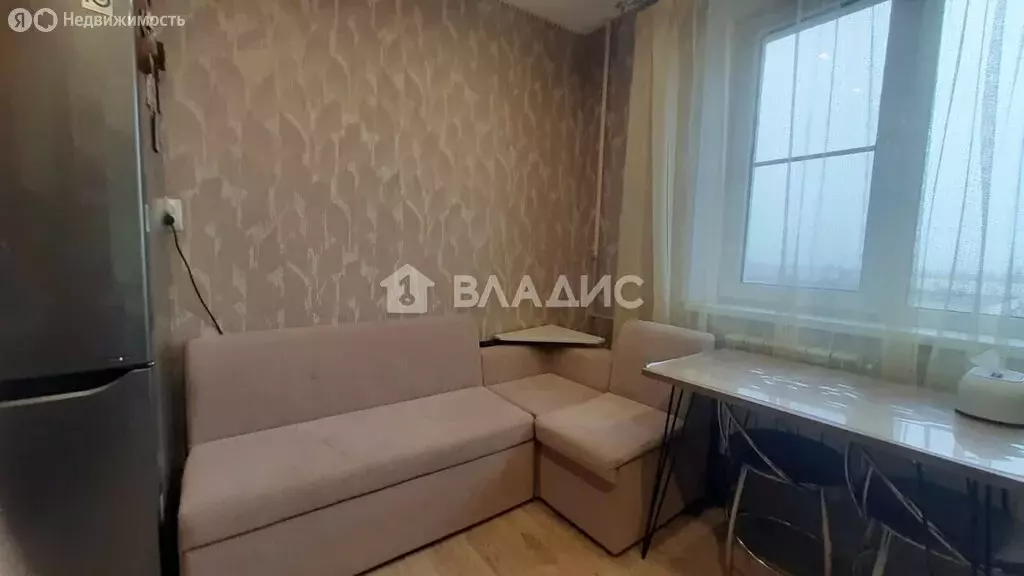 1-комнатная квартира: Строитель, улица 5 Августа, 22 (35.1 м) - Фото 1