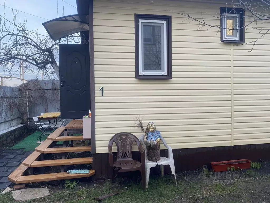 Дом в Самарская область, Жигулевск городской округ, с. Ширяево  (18 м) - Фото 0