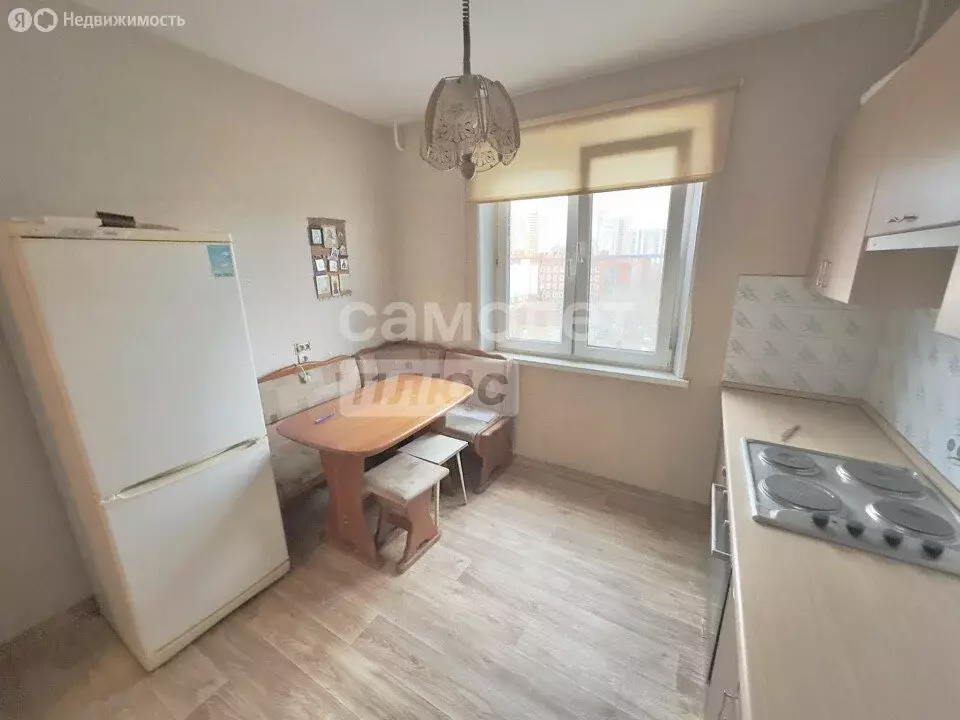 2-комнатная квартира: Челябинск, улица Братьев Кашириных, 102 (51 м) - Фото 2