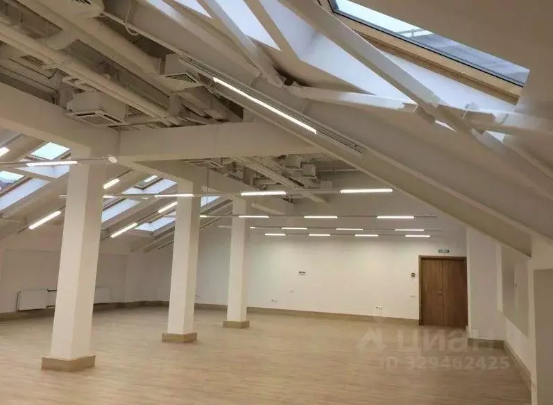 Офис в Санкт-Петербург Малая Морская ул., 18 (1103 м) - Фото 2