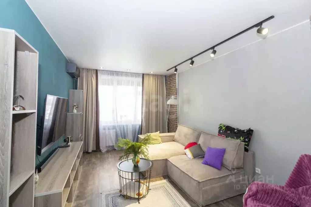 1-к кв. Тюменская область, Тюмень ул. Александра Протозанова, 10 (38.8 ... - Фото 1