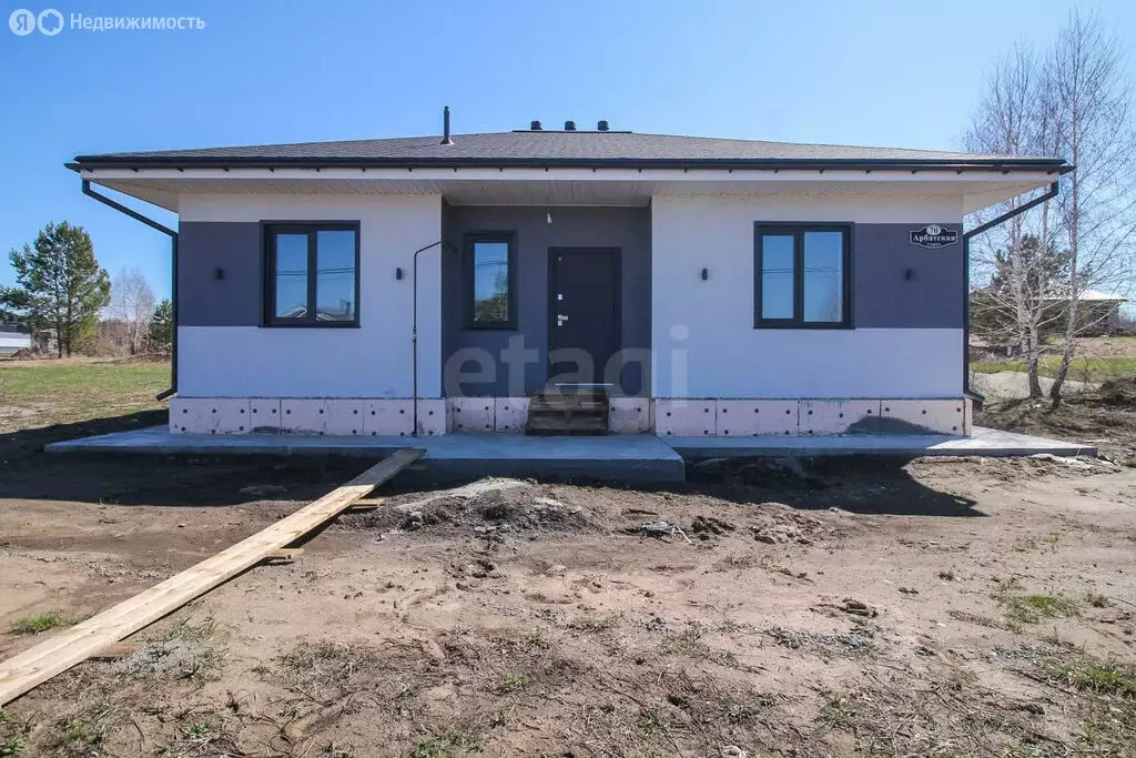 Дом в село Фирсово, микрорайон Рощино, Арбатская улица (100 м) - Фото 1