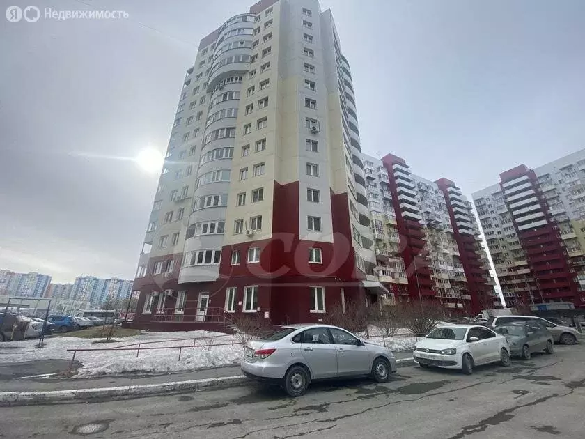 1-комнатная квартира: Тюмень, улица Василия Гольцова, 1 (43 м) - Фото 1