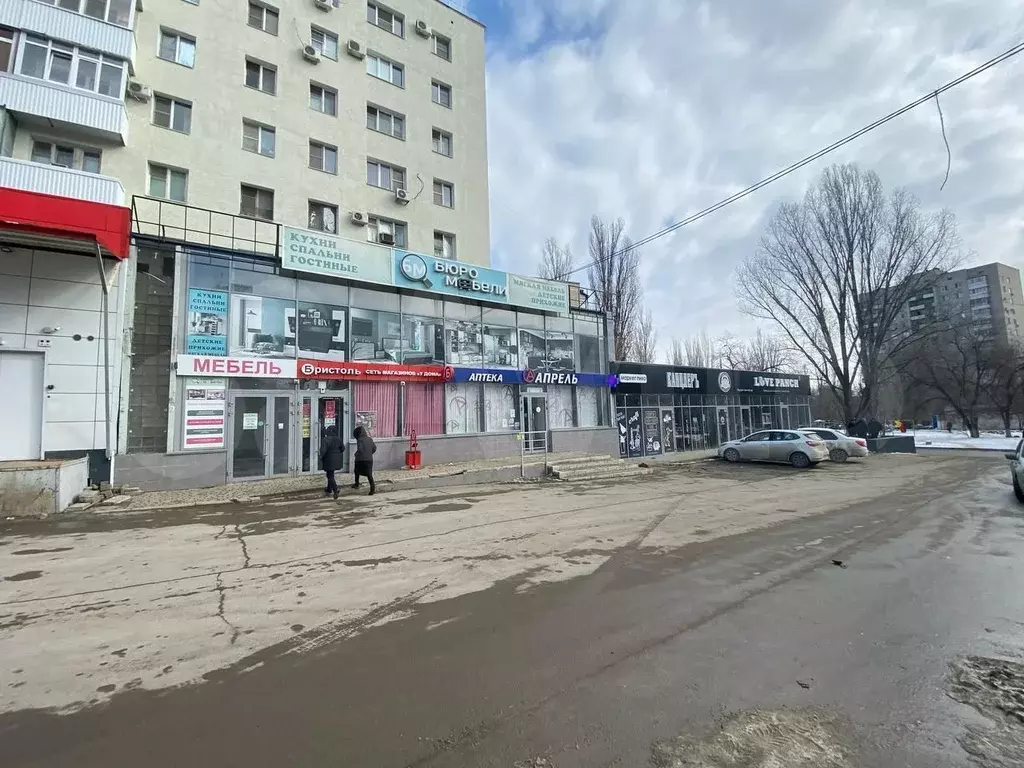 Помещение в торговом комплексе,высокий трафик 215 м - Фото 1