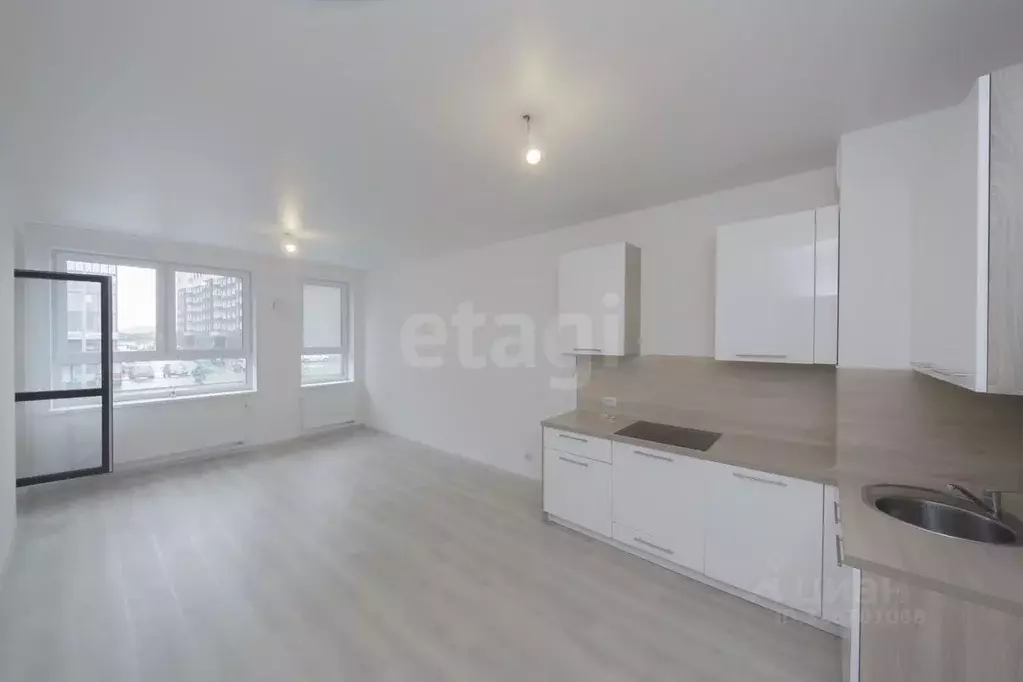 2-к кв. Тюменская область, Тюмень ул. Монтажников, 44 (65.3 м) - Фото 1