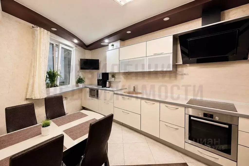 2-к кв. Самарская область, Самара Революционная ул., 4 (96.0 м) - Фото 1