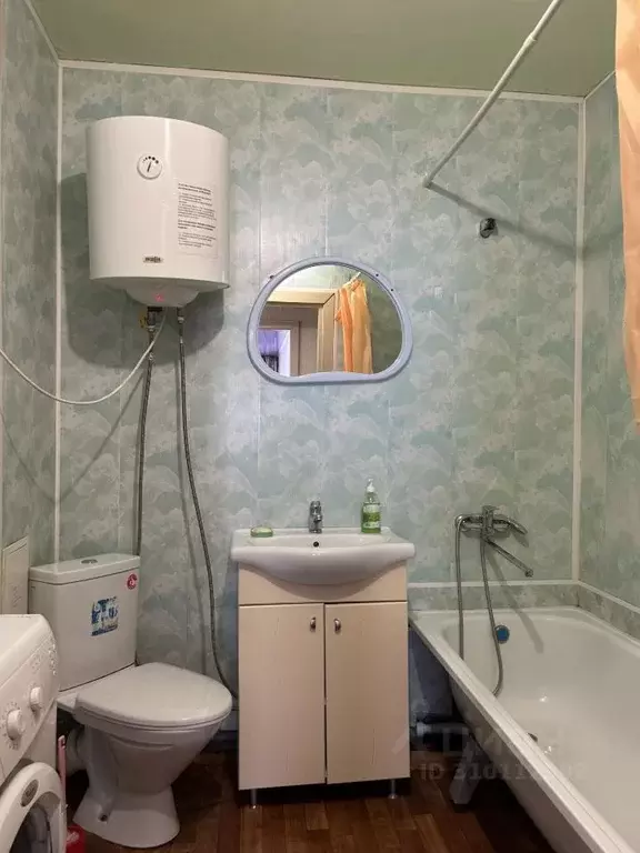 2-к кв. Кировская область, Киров ул. Азина, 15 (50.0 м) - Фото 2