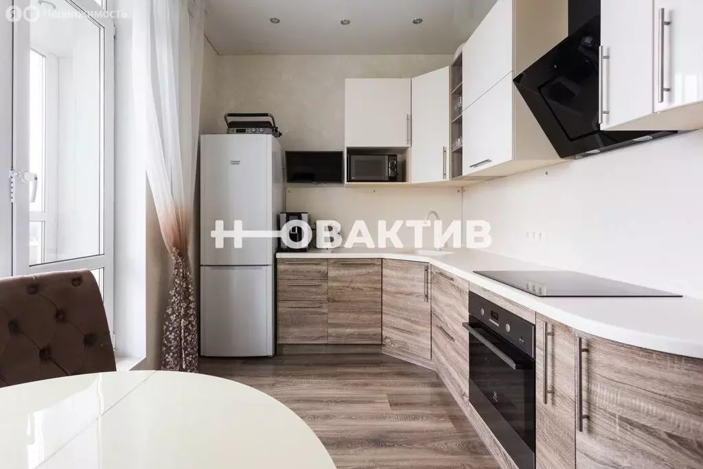 2-комнатная квартира: Новосибирск, улица Котовского, 40/1 (57 м) - Фото 0