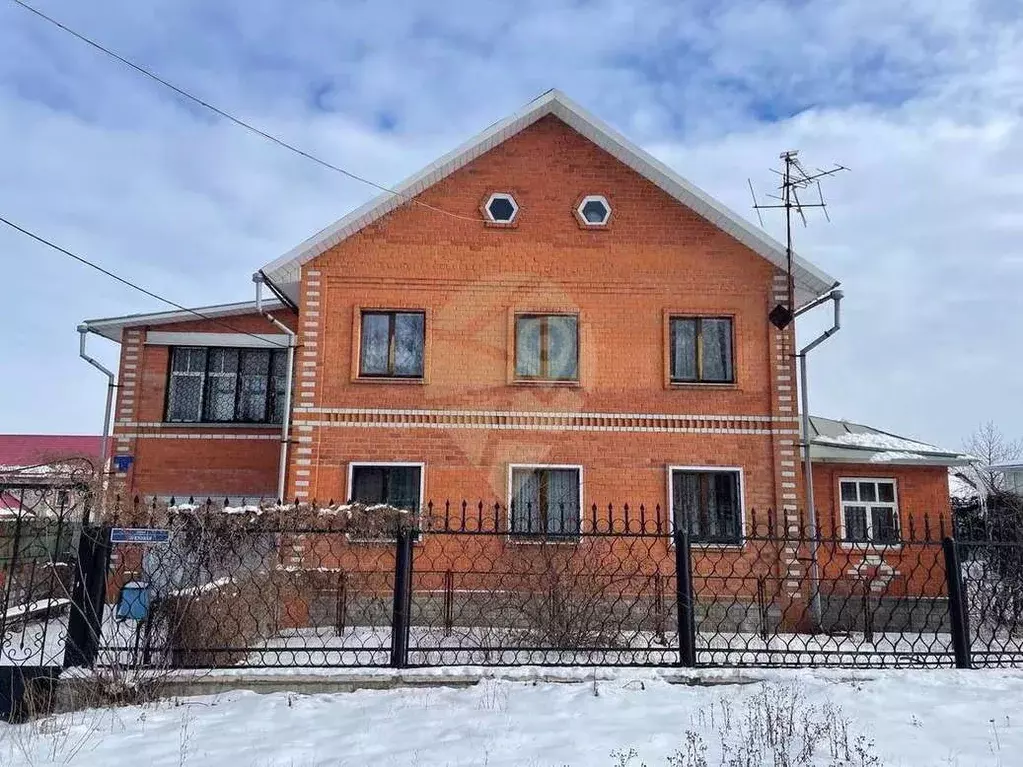 Коттедж в Белгородская область, Старый Оскол Ореховая ул., 2 (316 м) - Фото 0