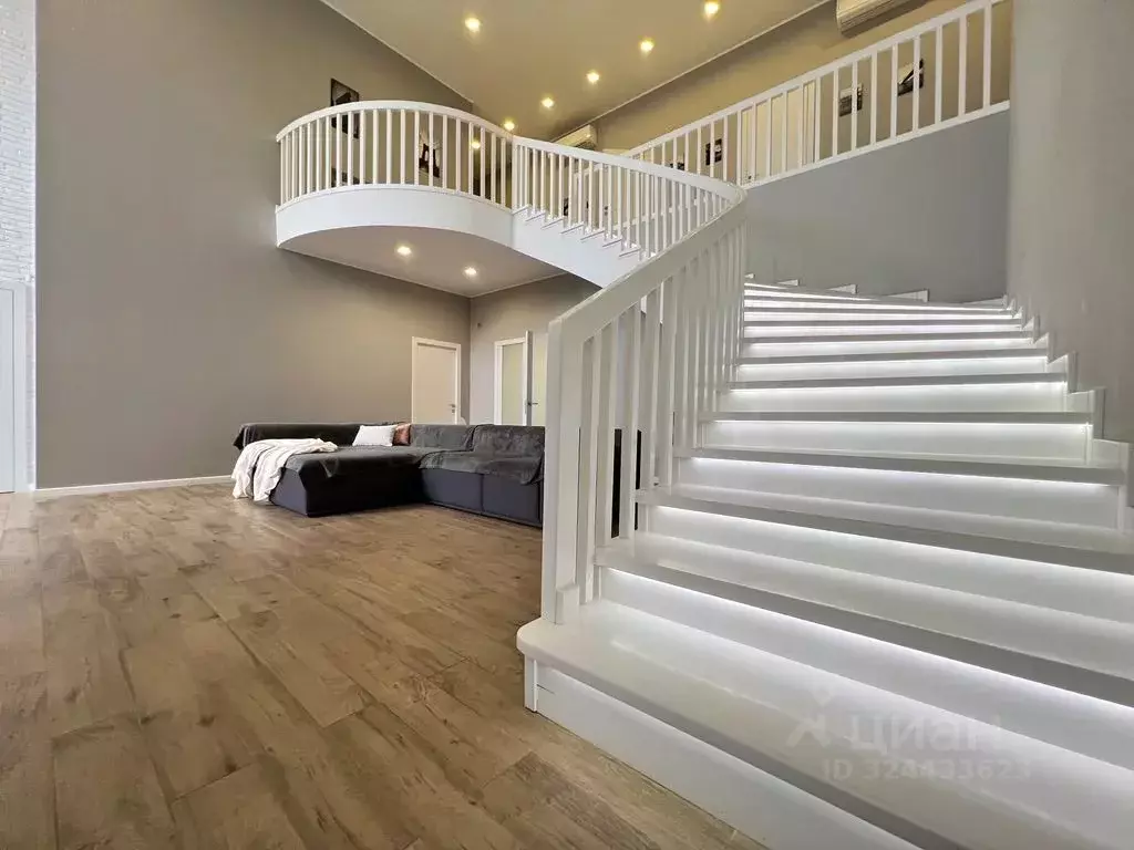 Дом в Краснодарский край, Краснодар ул. Братьев Черников, 11 (360 м) - Фото 2