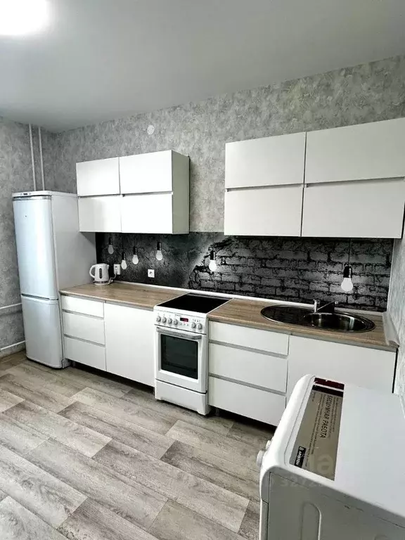 2-к кв. Пермский край, Пермь Переселенческая ул., 98 (56.2 м) - Фото 0