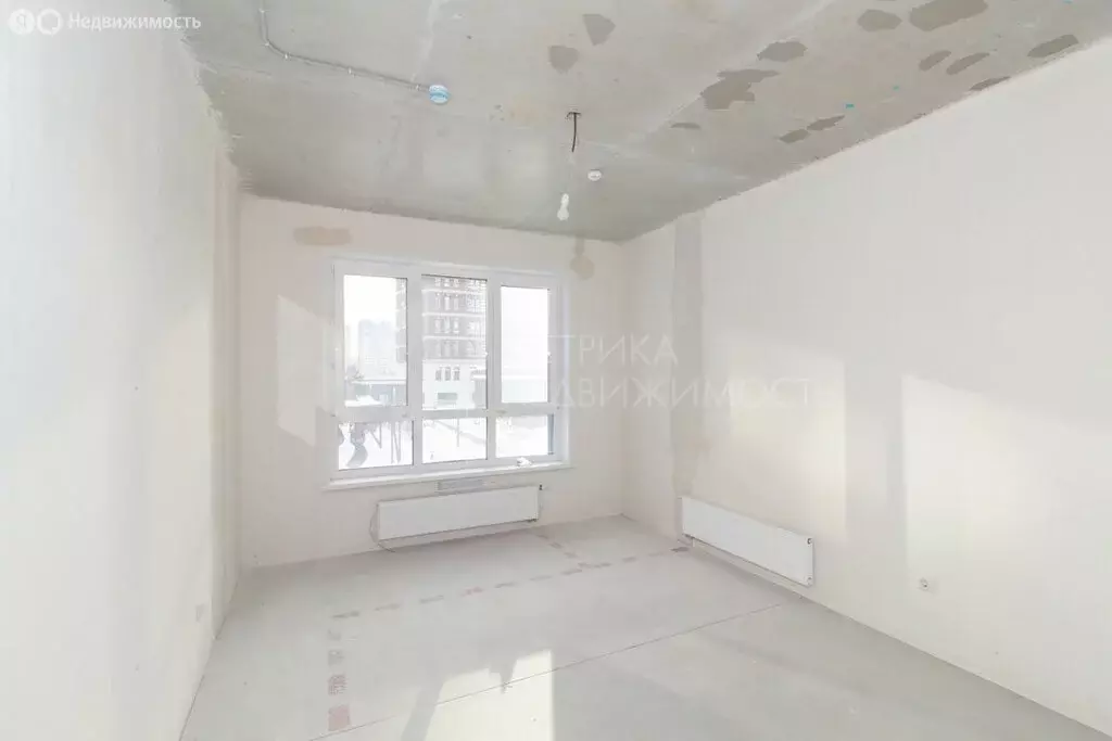 3-комнатная квартира: Тюмень, улица Пожарных и Спасателей, 1к1 (105 м) - Фото 1