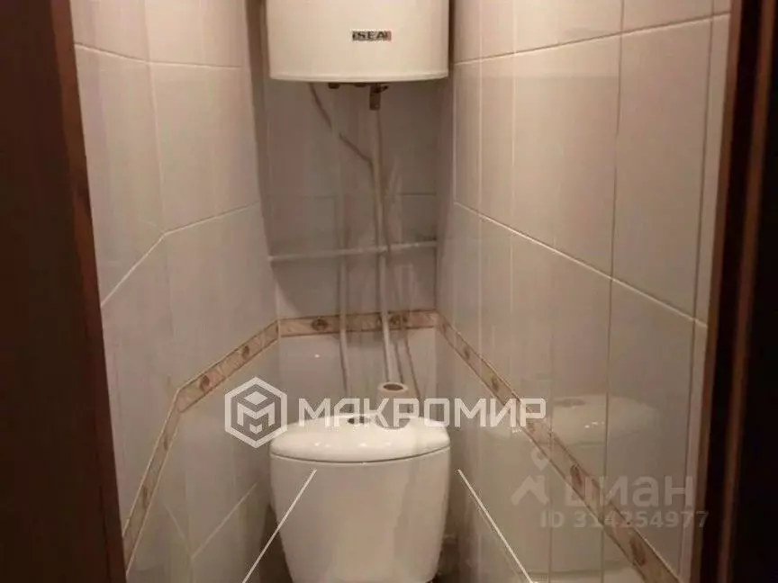 2-к кв. Пермский край, Губаха Октябрьский просп., 7 (45.0 м) - Фото 0