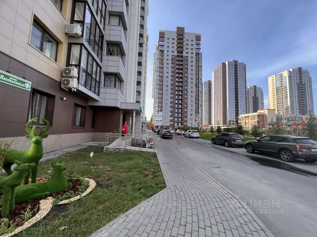 3-к кв. Челябинская область, Челябинск Лесопарковая ул., 7Б (90.0 м) - Фото 0