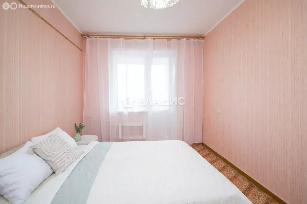 3-комнатная квартира: Балаково, улица Братьев Захаровых, 10 (63 м) - Фото 1
