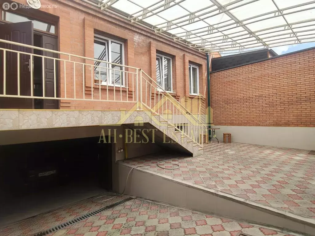 Дом в Владикавказ, улица Щорса (150 м) - Фото 1