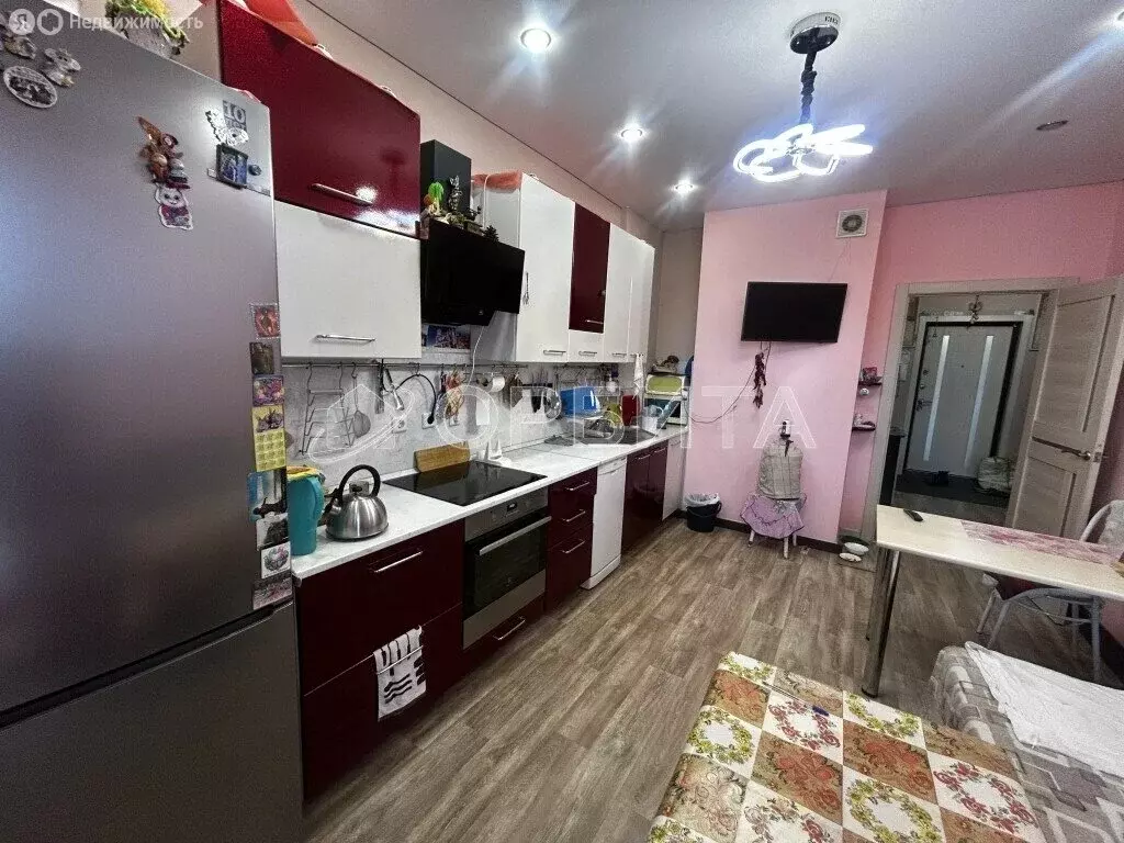 1-комнатная квартира: Тюмень, улица Мельникайте, 2к5 (42 м) - Фото 2