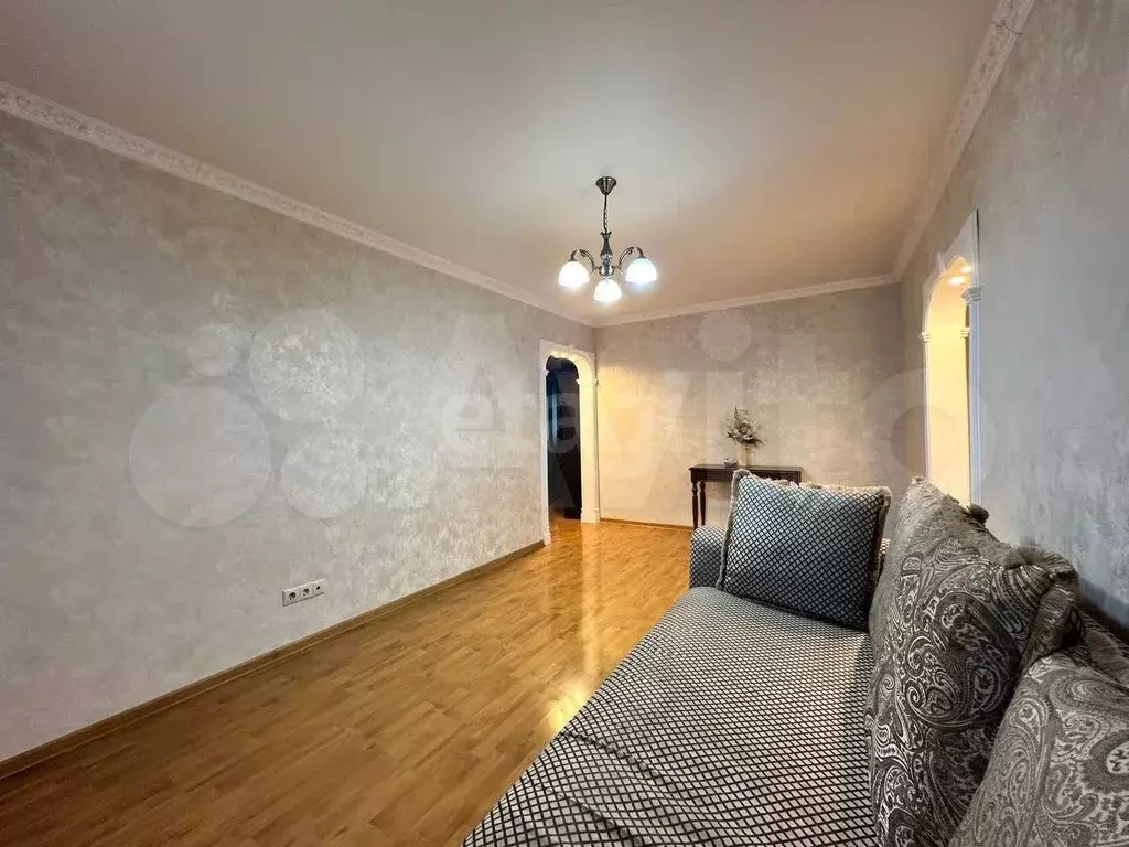 3-к. квартира, 63 м, 2/5 эт. - Фото 0