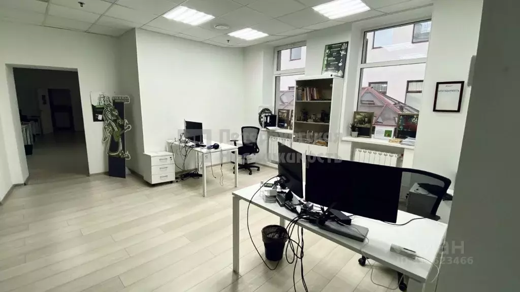 Офис в Санкт-Петербург 3-я Васильевского острова линия, 60 (179 м) - Фото 0