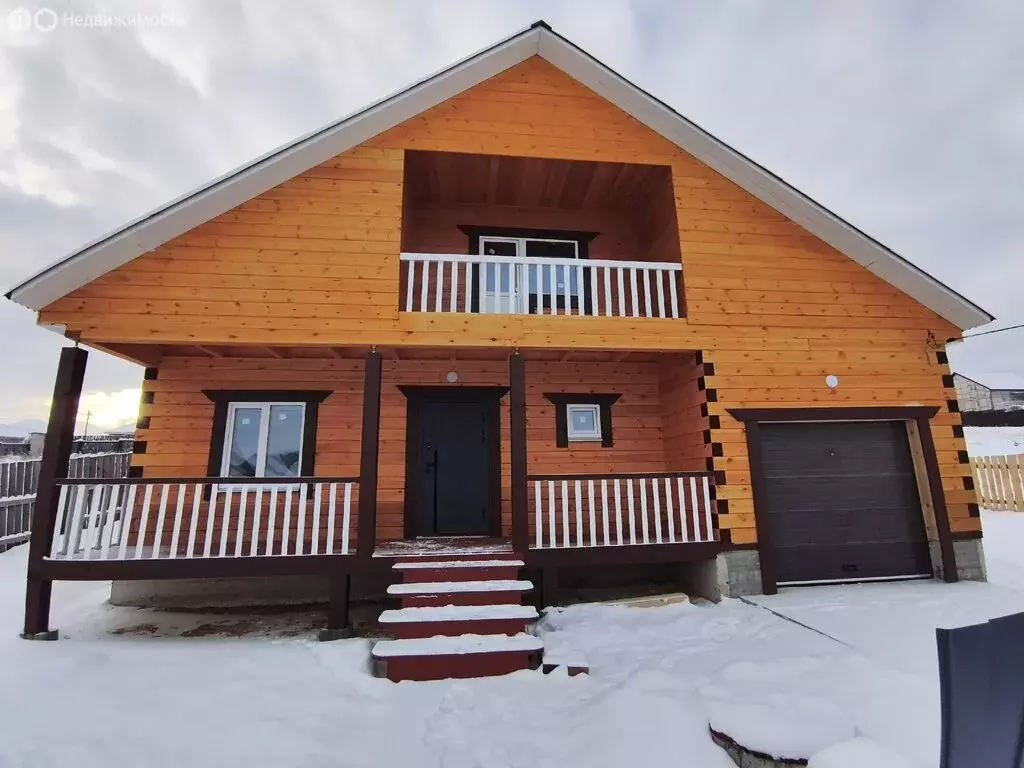 Дом в Урик, улица Юрия Гагарина (180 м) - Фото 1