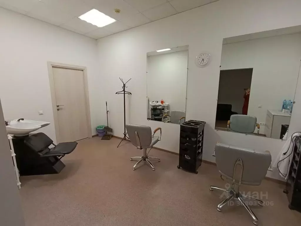 Помещение свободного назначения в Красноярский край, Красноярск ул. ... - Фото 2