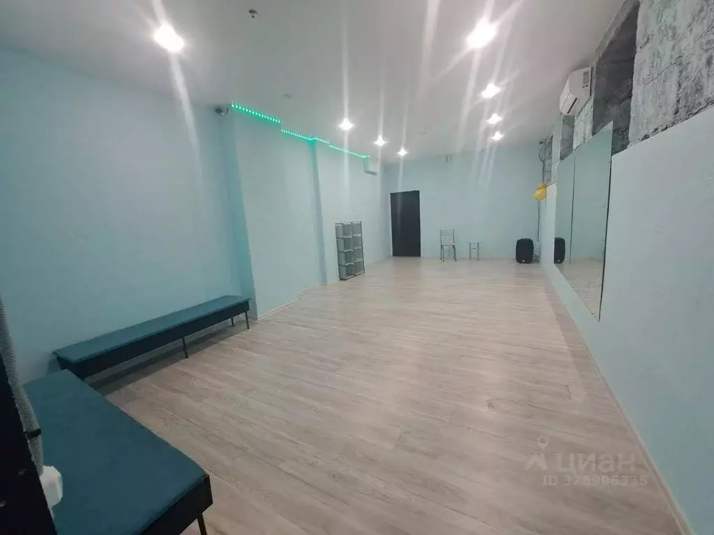 Помещение свободного назначения в Крым, Симферополь ул. ... - Фото 0