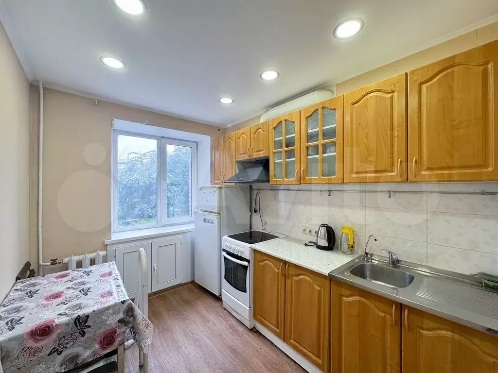 3-к. квартира, 60 м, 1/10 эт. - Фото 0