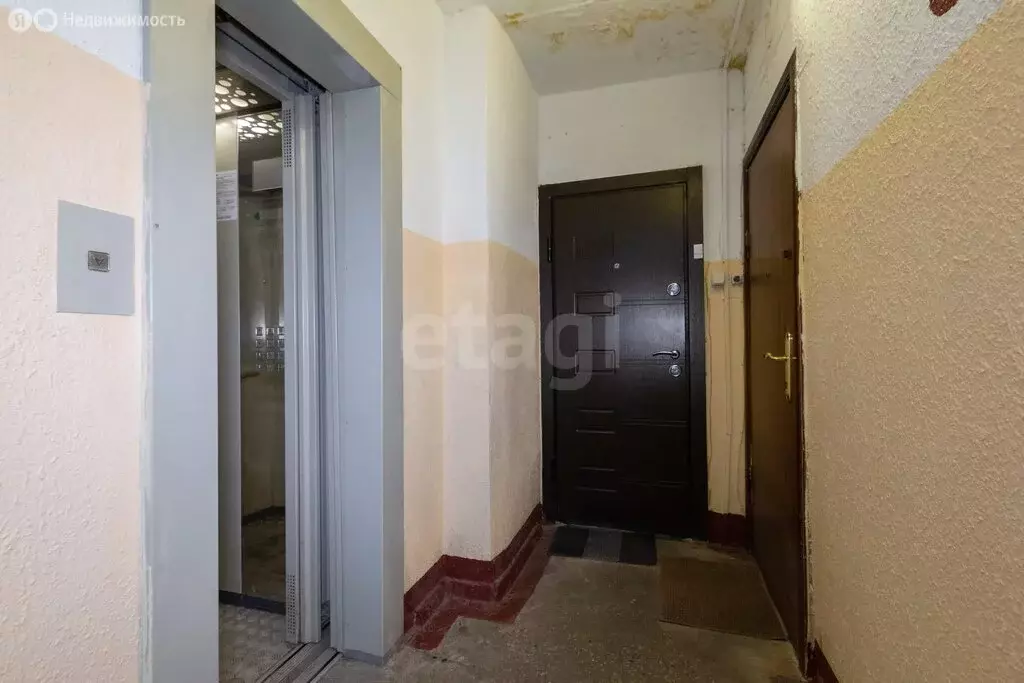 3-комнатная квартира: Калининград, улица Лилии Иванихиной, 1 (63.3 м) - Фото 1