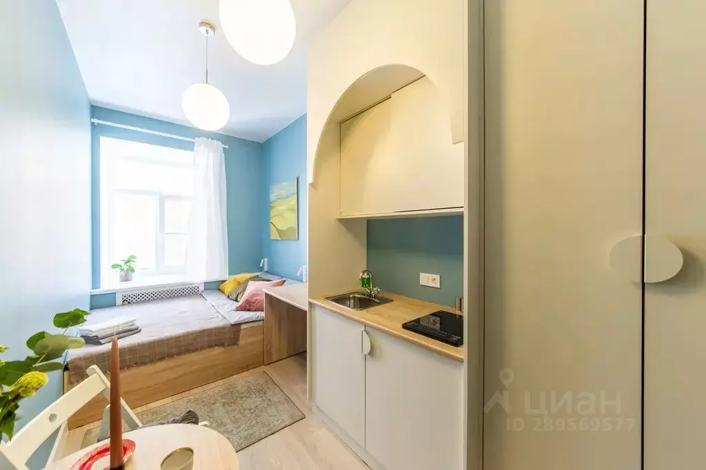 Комната Санкт-Петербург просп. Малый Васильевского острова, 30-32Б - Фото 0