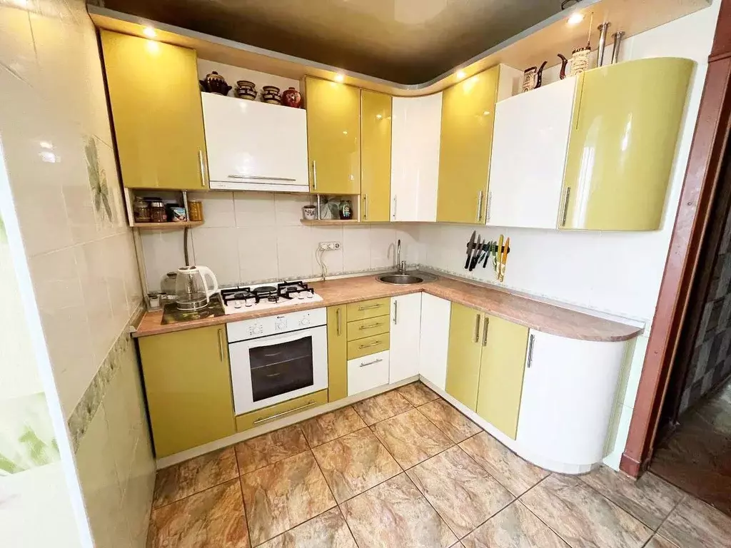 2-к кв. Севастополь ул. Лоцманская, 4 (53.7 м) - Фото 1