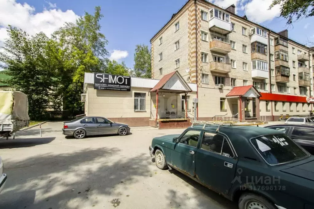 Торговая площадь в Тюменская область, Тюмень ул. Мельникайте, 78 (166 ... - Фото 0