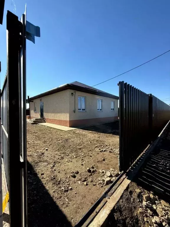 Дом в Краснодарский край, Темрюк ул. Отрадная (120 м) - Фото 1